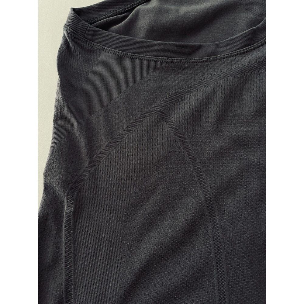 ~ Athleta 1X Momentum Purple Seamless Tank Racerback, removable cups, stretch! - Picture 11 of 13